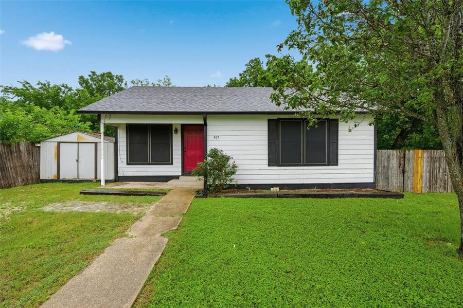 Property photo for 303 N Milam Street, Rogers, TX