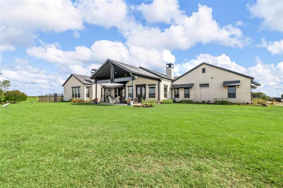Property photo for 6910 County Road 662, Farmersville, TX