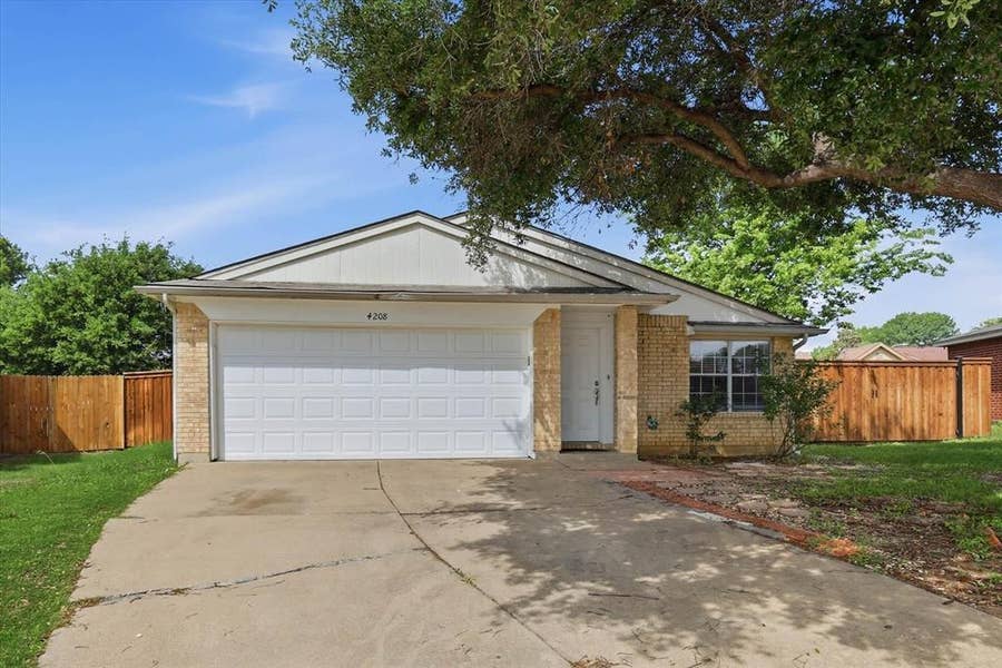 Property photo for 4208 Ocho Rios Drive, Fort Worth, TX