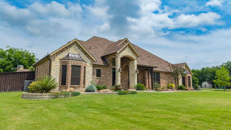 Property photo for 3031 Hillview Drive, Royse City, TX