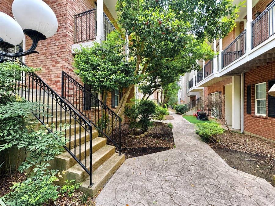 Property photo for 5726 La Vista Drive, Dallas, TX