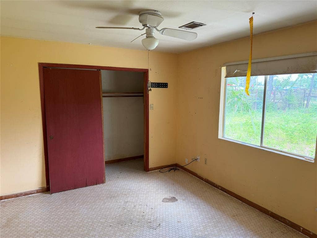 4600 Ireland Street, Houston, TX 77016 4600 Ireland Street, Houston, TX 77016
