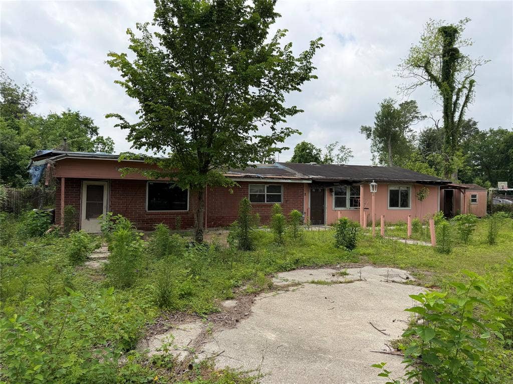 4600 Ireland Street, Houston, TX 77016 4600 Ireland Street, Houston, TX 77016