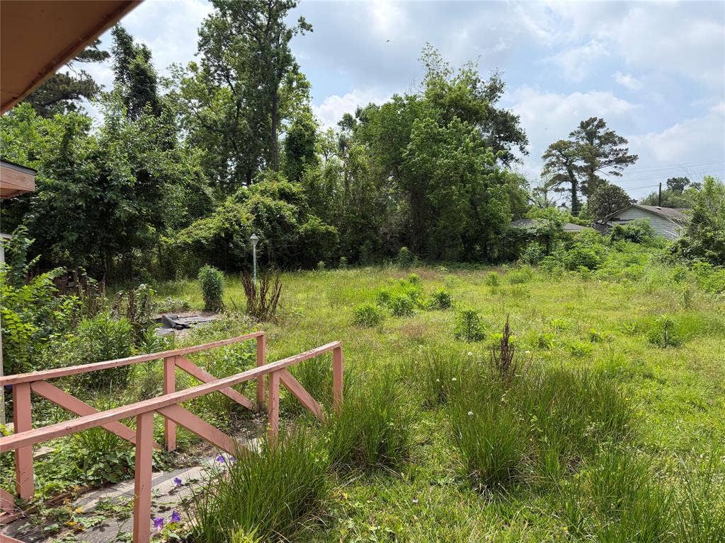 4600 Ireland Street, Houston, TX 77016 4600 Ireland Street, Houston, TX 77016