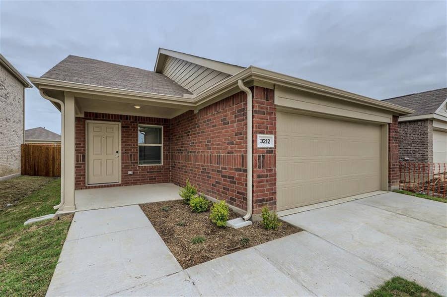 Property photo for 9236 Flowering Dogwood Lane, McKinney, TX