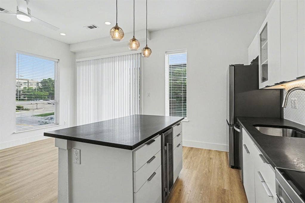 2217 N Fitzhugh Avenue, #203, Dallas, TX 75204 2217 N Fitzhugh Avenue, #203, Dallas, TX 75204
