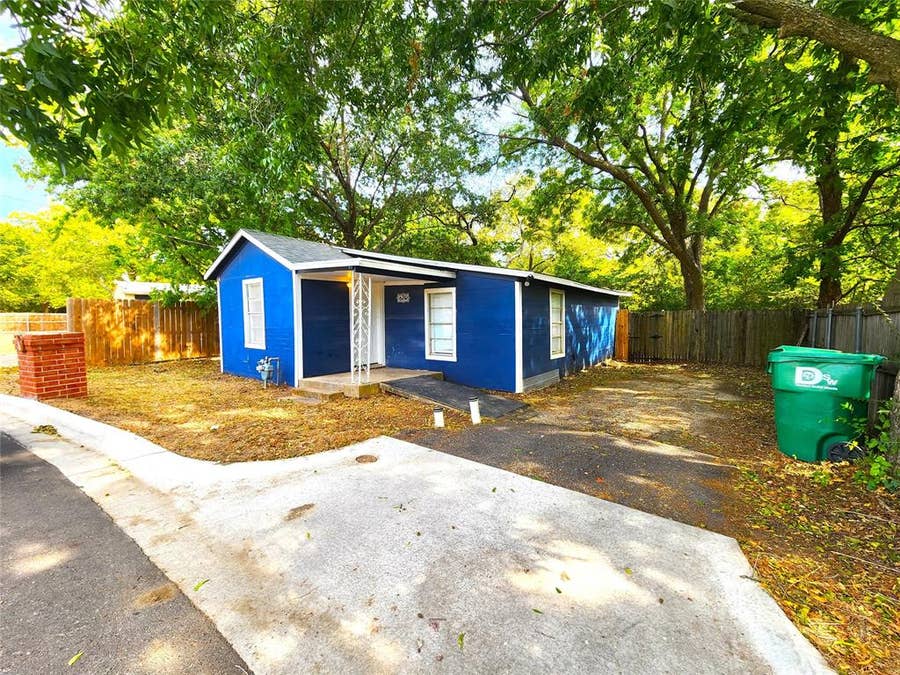 Property photo for 620 Uland Street, Denton, TX