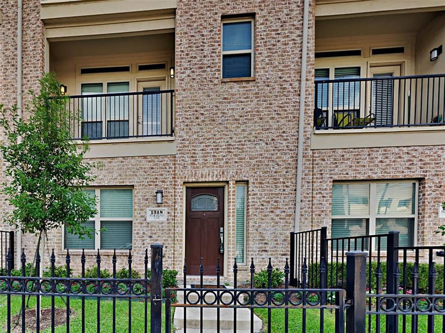 Property photo for 1318 Palm Springs Lane, Dallas, TX
