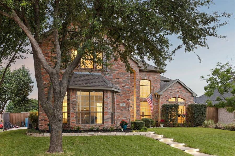 Property photo for 129 Timberbluff Lane, Murphy, TX