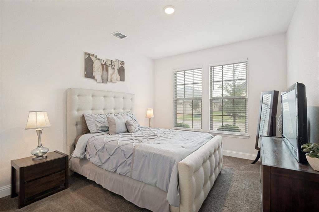 852 Vineyard Way, Forney, TX 75126