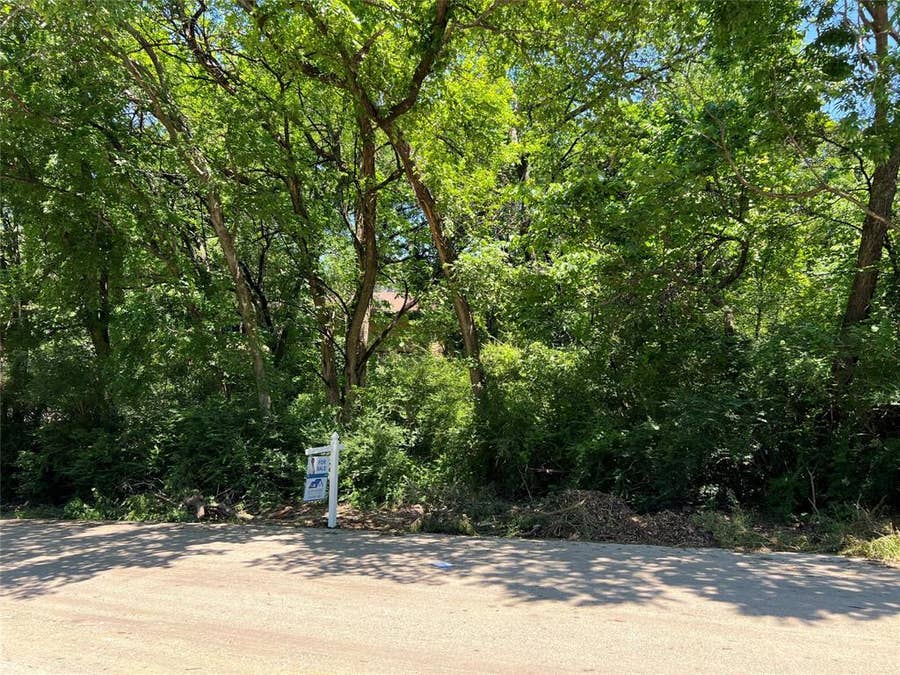Property photo for 5120 Moneta Lane, Dallas, TX
