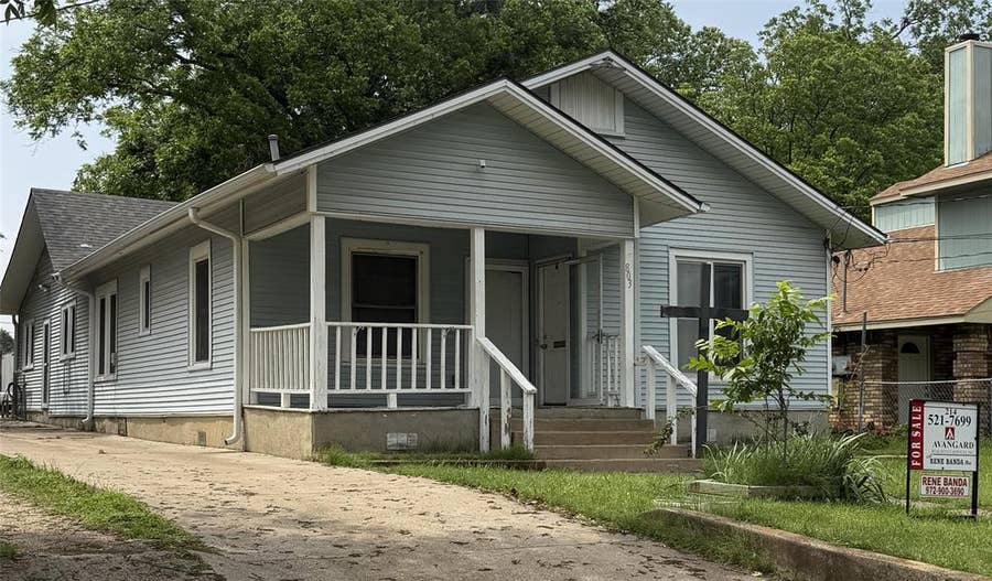 Property photo for 803 S Vernon Avenue, Dallas, TX