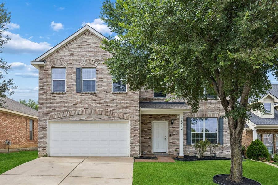Property photo for 7013 Lindentree Lane, Fort Worth, TX