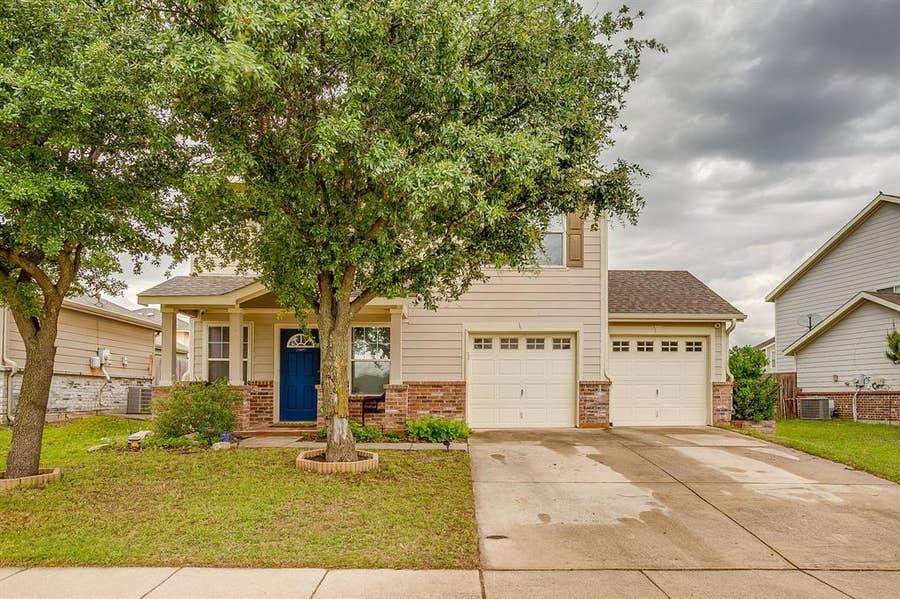 Property photo for 3028 Wakecrest Drive, Fort Worth, TX