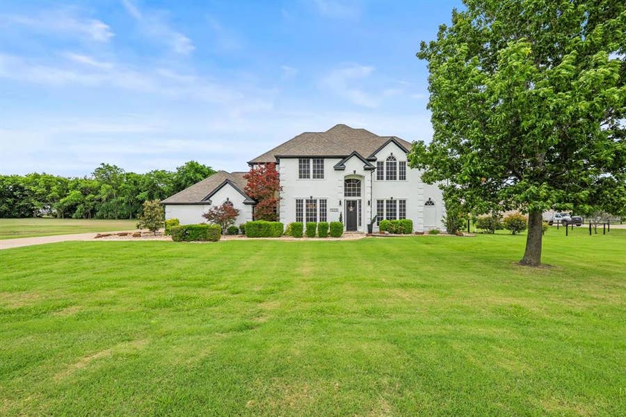 Property photo for 1025 E Ownsby Parkway, Celina, TX