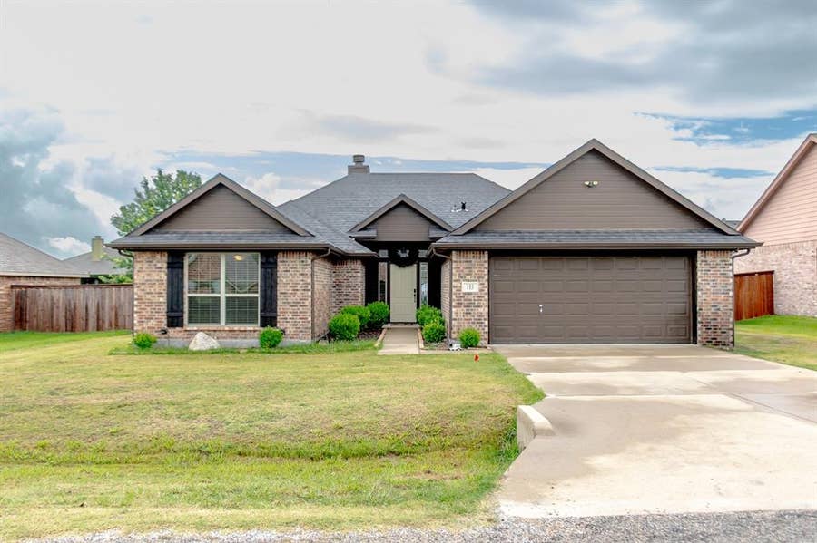 Property photo for 103 Palomino Drive, Palmer, TX