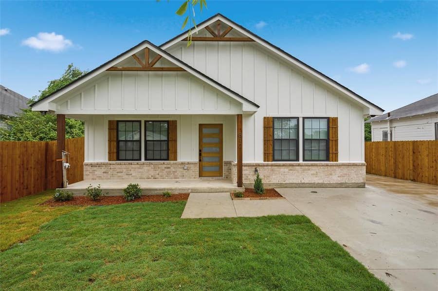 Property photo for 812 Kings Highway, Waco, TX