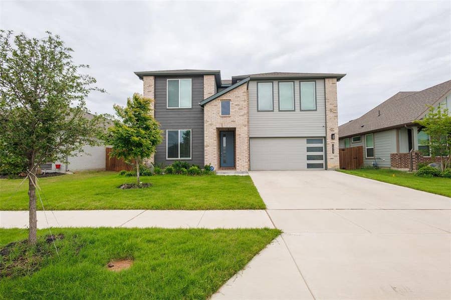 Property photo for 1513 Woodpecker Street, Denton, TX