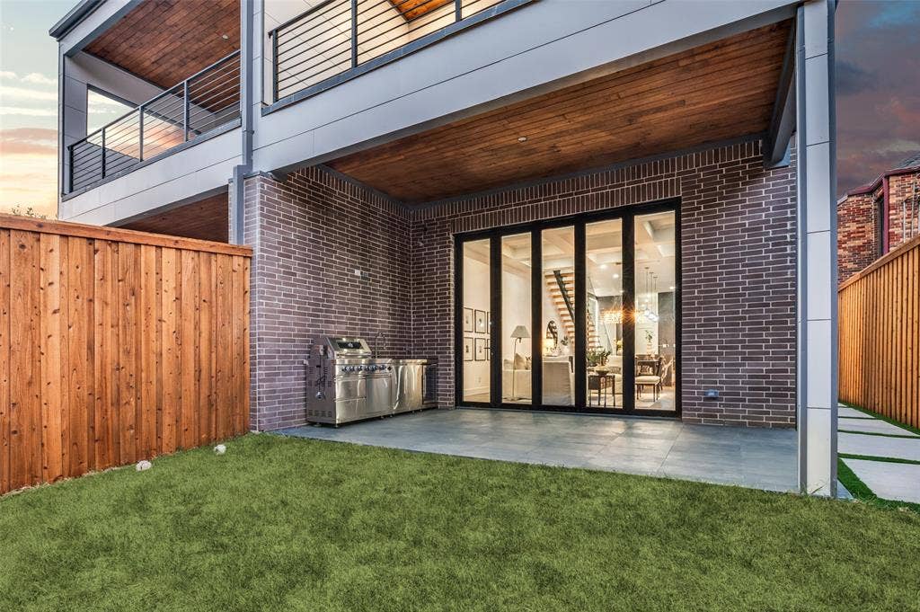 4044 Hawthorne Avenue, Dallas, TX 75219