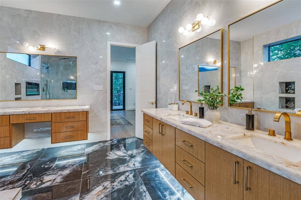 4044 Hawthorne Avenue, Dallas, TX 75219