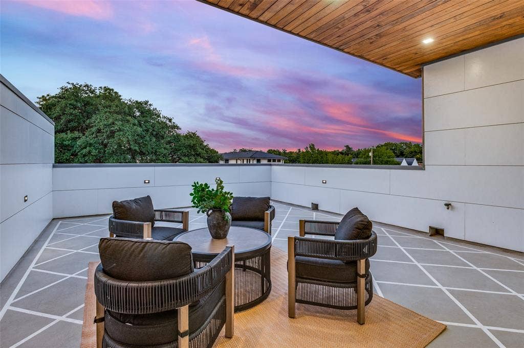 4044 Hawthorne Avenue, Dallas, TX 75219