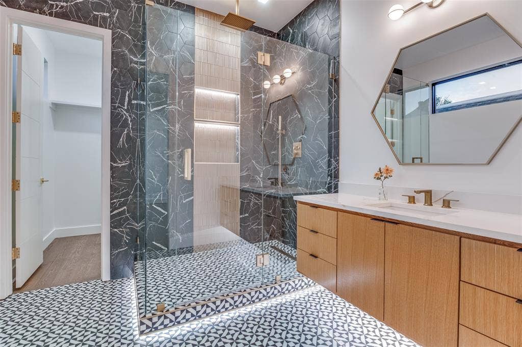 4044 Hawthorne Avenue, Dallas, TX 75219