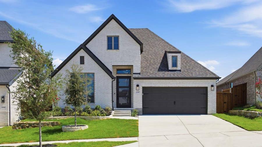 Property photo for 2549 Domingo Drive, Fort Worth, TX