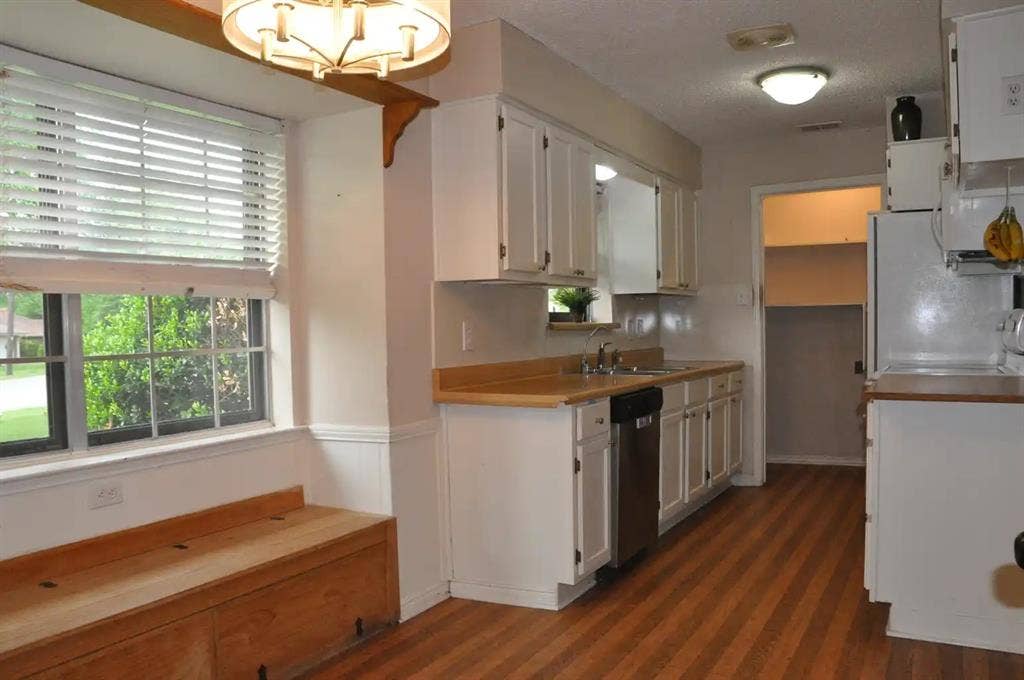 304 Bennett Circle, DeSoto, TX 75115 304 Bennett Circle, DeSoto, TX 75115