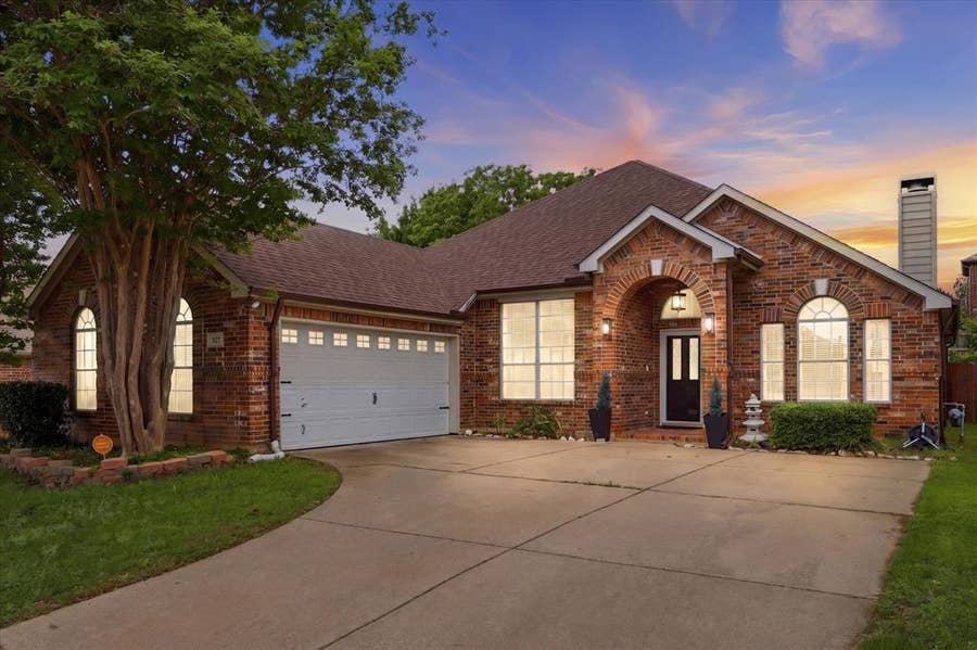 Property photo for 520 E Sandra Lane, Grand Prairie, TX