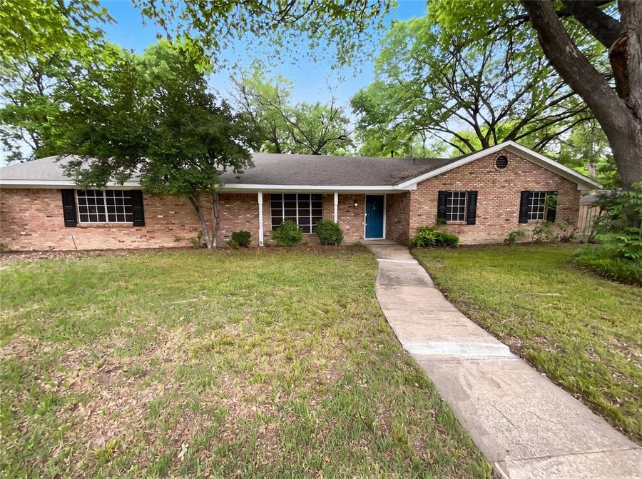 Property photo for 2017 Greenbriar Lane, Plano, TX