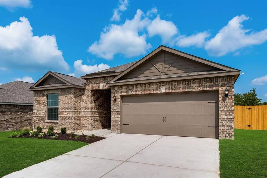 Property photo for 304 Wandering Stream Way, Princeton, TX