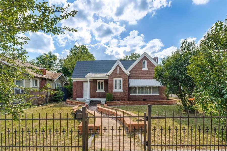 Property photo for 711 S Rosemont Avenue, Dallas, TX