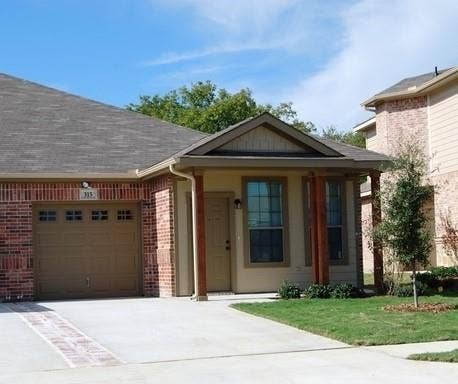 Property photo for 315 Orbit Drive, Lavon, TX
