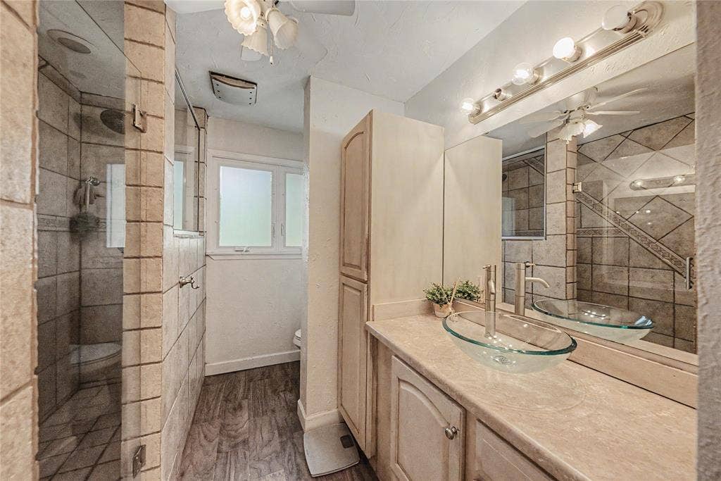 509 Westcliff Drive, Euless, TX 76040 509 Westcliff Drive, Euless, TX 76040
