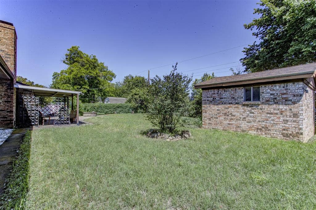 521 E Mustang Street, Crowley, TX 76036 521 E Mustang Street, Crowley, TX 76036