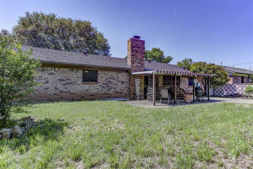 521 E Mustang Street, Crowley, TX 76036 521 E Mustang Street, Crowley, TX 76036