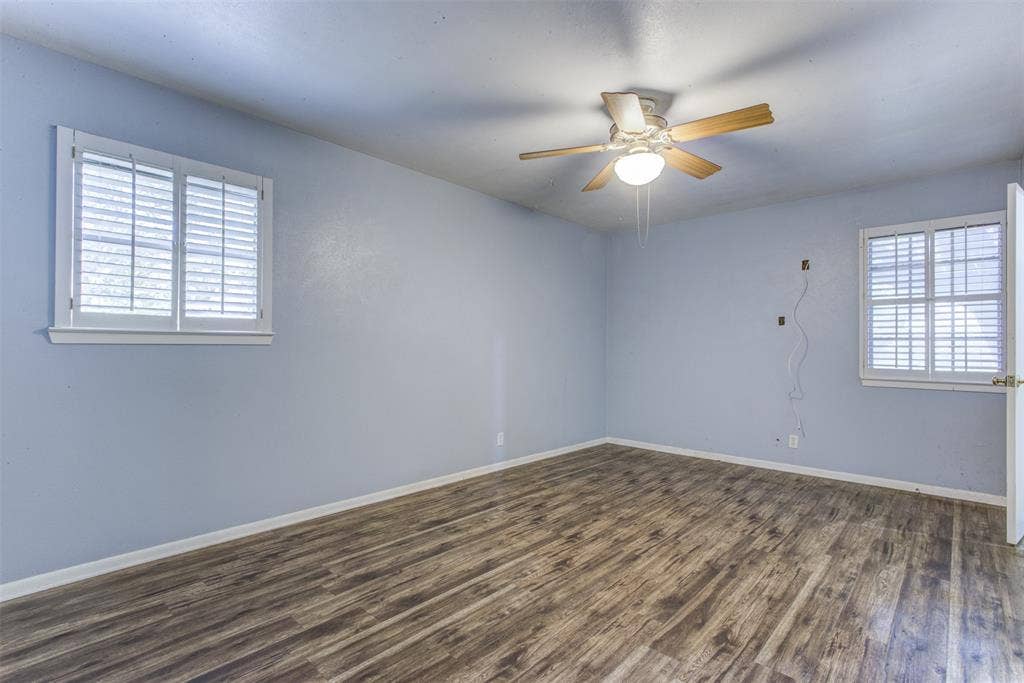521 E Mustang Street, Crowley, TX 76036 521 E Mustang Street, Crowley, TX 76036