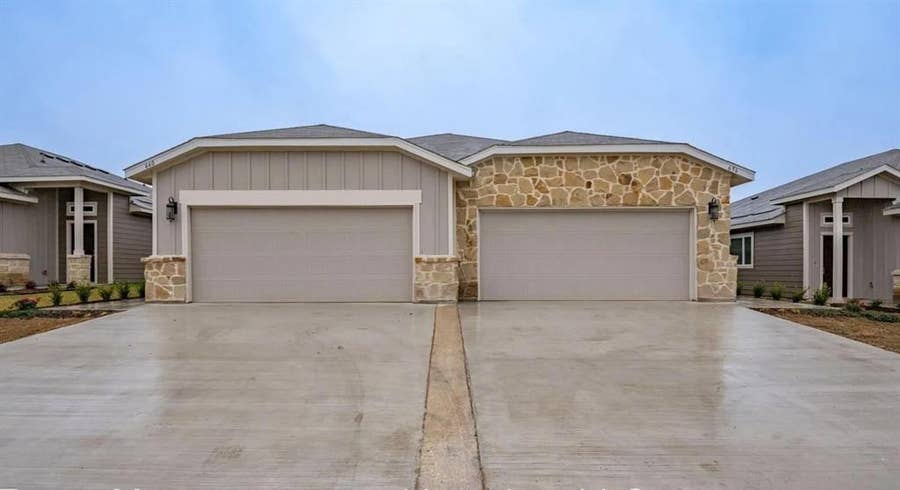 Property photo for 656-660 Wheatfield Drive, Venus, TX