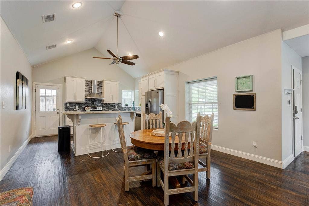 2521 Benbrook Boulevard, Fort Worth, TX 76109 2521 Benbrook Boulevard, Fort Worth, TX 76109