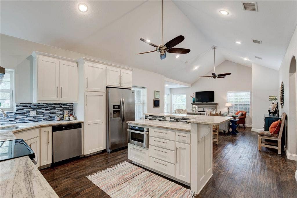 2521 Benbrook Boulevard, Fort Worth, TX 76109 2521 Benbrook Boulevard, Fort Worth, TX 76109