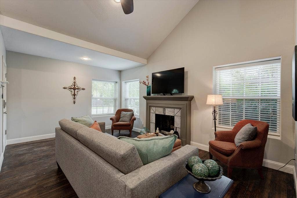 2521 Benbrook Boulevard, Fort Worth, TX 76109 2521 Benbrook Boulevard, Fort Worth, TX 76109
