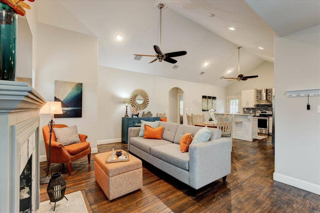 2521 Benbrook Boulevard, Fort Worth, TX 76109 2521 Benbrook Boulevard, Fort Worth, TX 76109