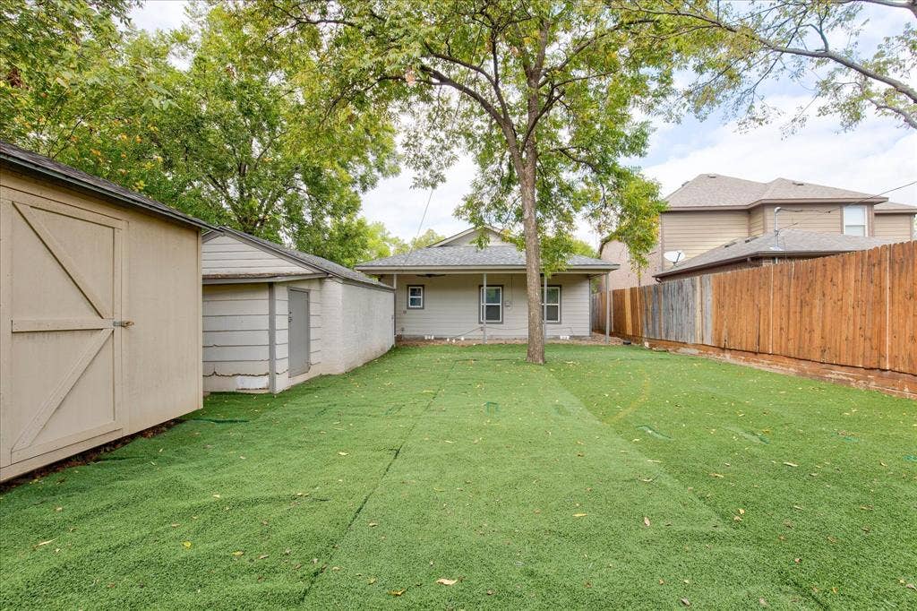 2521 Benbrook Boulevard, Fort Worth, TX 76109 2521 Benbrook Boulevard, Fort Worth, TX 76109