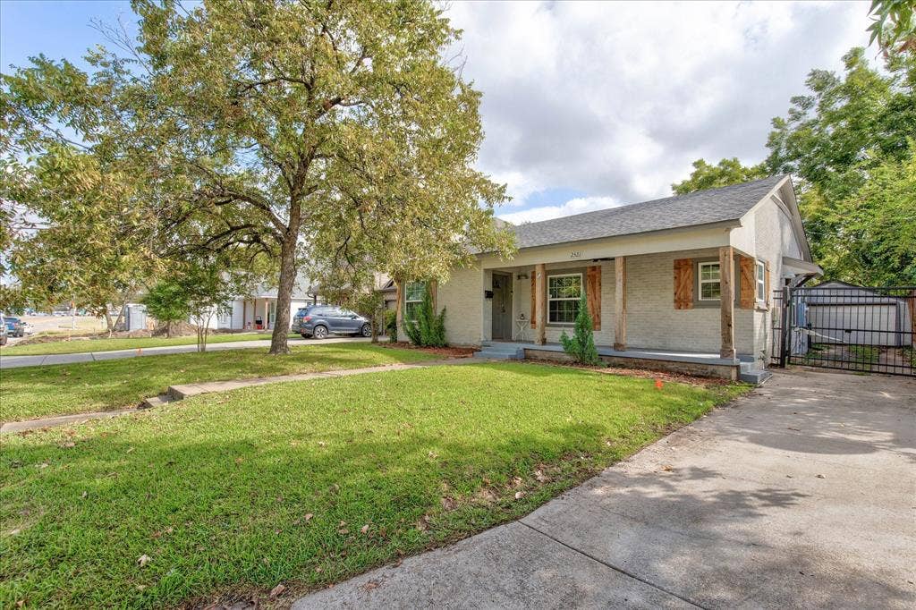 2521 Benbrook Boulevard, Fort Worth, TX 76109 2521 Benbrook Boulevard, Fort Worth, TX 76109