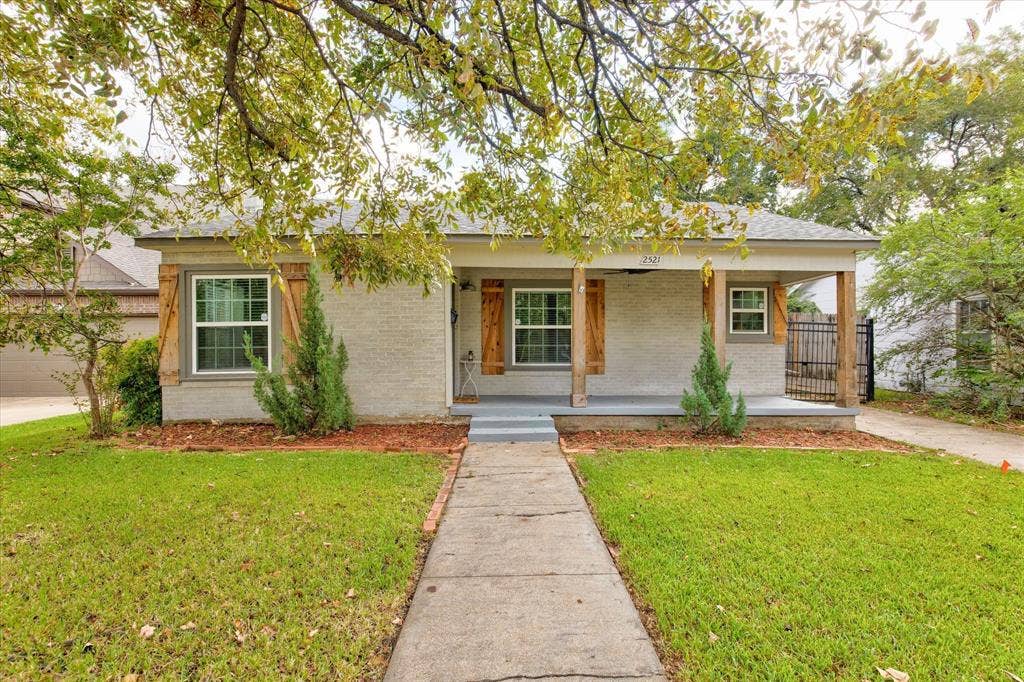 2521 Benbrook Boulevard, Fort Worth, TX 76109 2521 Benbrook Boulevard, Fort Worth, TX 76109