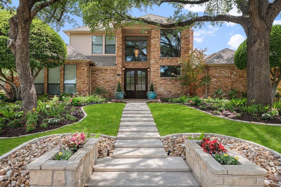 Property photo for 5800 Gallant Fox Lane, Plano, TX
