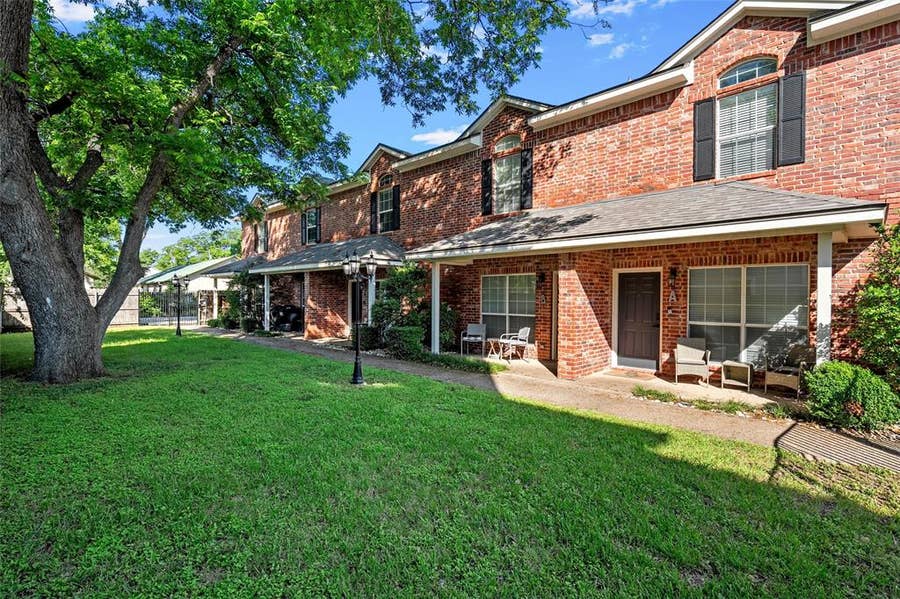 Property photo for 1809 S 11th Street, #D, Waco, TX
