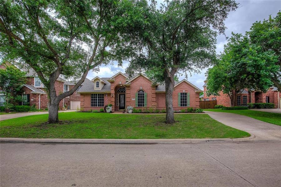 Property photo for 8210 Turnberry Street, Rowlett, TX