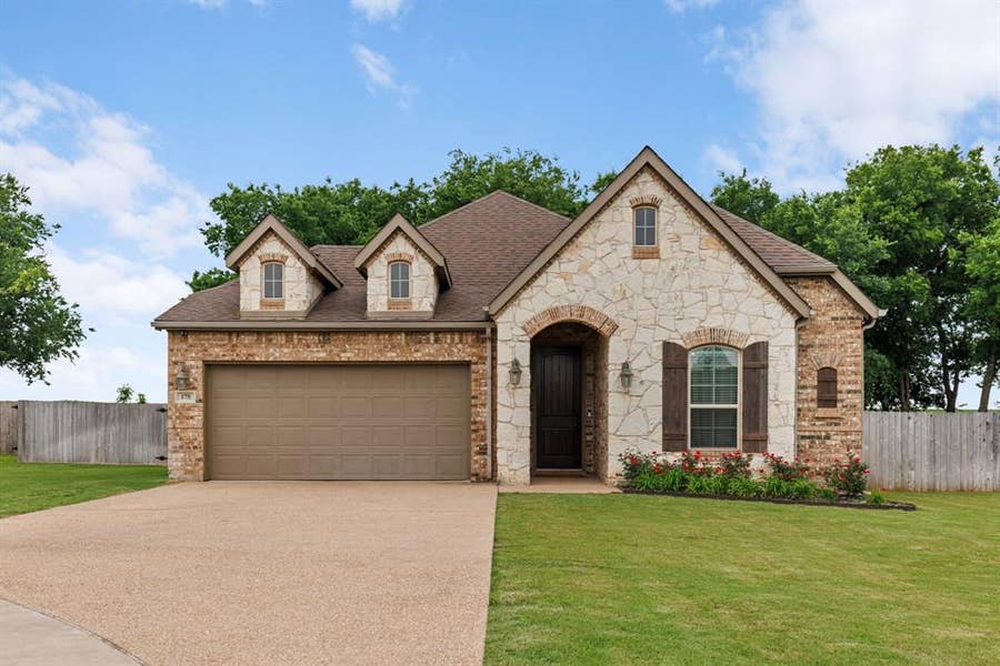 Property photo for 178 Oak Meadow Trail, Waco, TX
