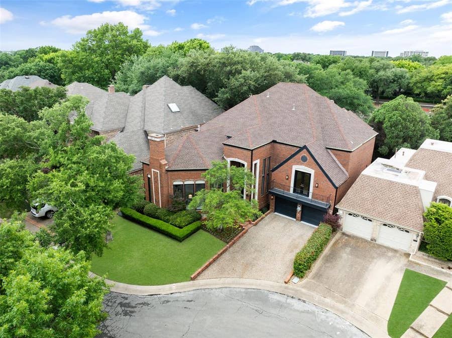 Property photo for 5919 Club Hill Place, Dallas, TX